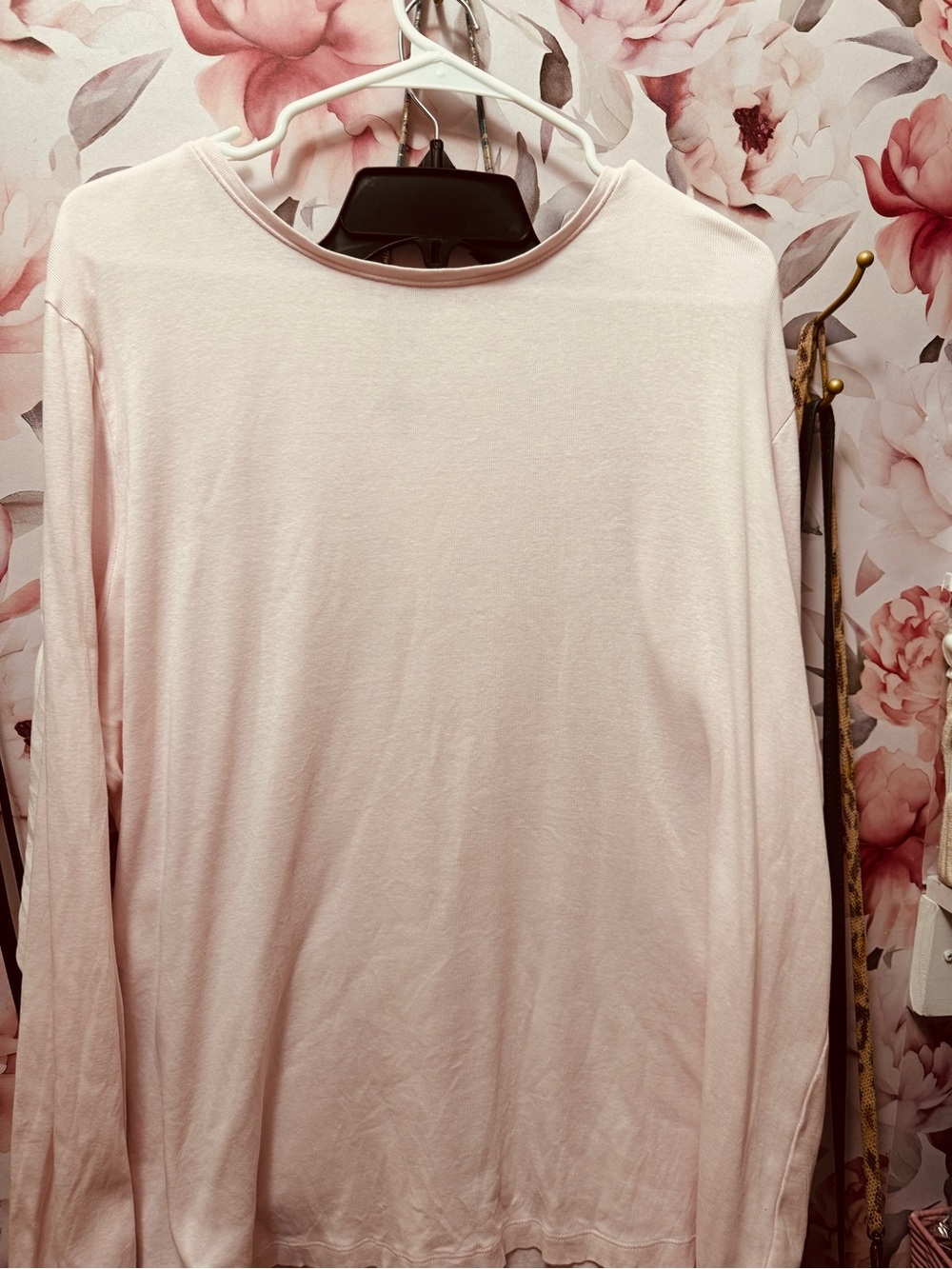 croft & barrow Light Pink Long-Sleeve Crew Neck Top small hole on left sleeve